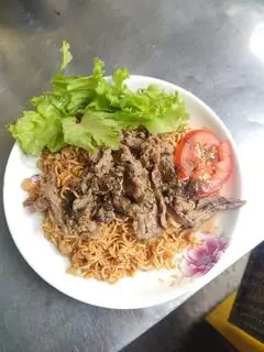 Hình ảnh Mì Trộn Thịt Bò 