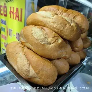 Hình ảnh 1 ổ bánh mì thêm 