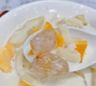 Chè hạt dác dừa non trân châu - 32.000 ₫ tại HyHy - Dừa Dầm & Ăn Vặt - Đoàn Văn Bơ