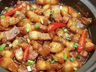 Hình ảnh Cơm thịt kho tiêu