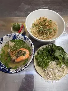 Hình ảnh Hủ tiếu xương - tôm