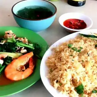 Cơm hải sản xào rau cải - 50.000 ₫ tại Quán Ăn Hương Ký - Cơm Gà Xối Mỡ & Mì Xào - Hồ Bá Kiện
