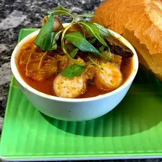 Hình ảnh Phá Lấu Bò Bánh Mì
