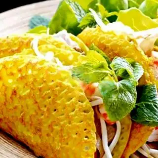 05 bánh xèo Miền Trung đầy đủ rau - nước chấm và bánh tráng - 70.000 ₫ tại A Đức - Bánh Xèo Miền Trung & Bò Lá Lốt - An Dương Vương