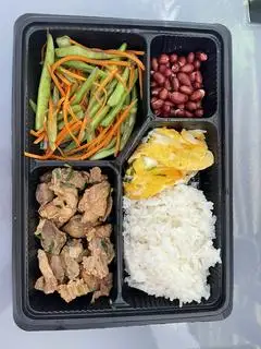 Hình ảnh Cơm thịt rang cháy cạnh