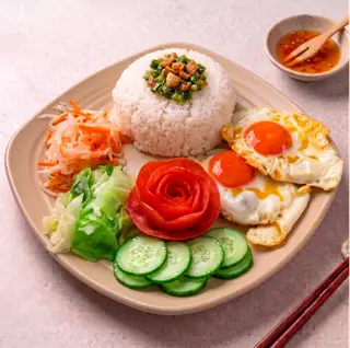 Hình ảnh Cơm Tấm Trứng Ốp La