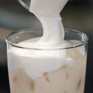 Hình ảnh Trà Sữa Kem Muối Size Lớn