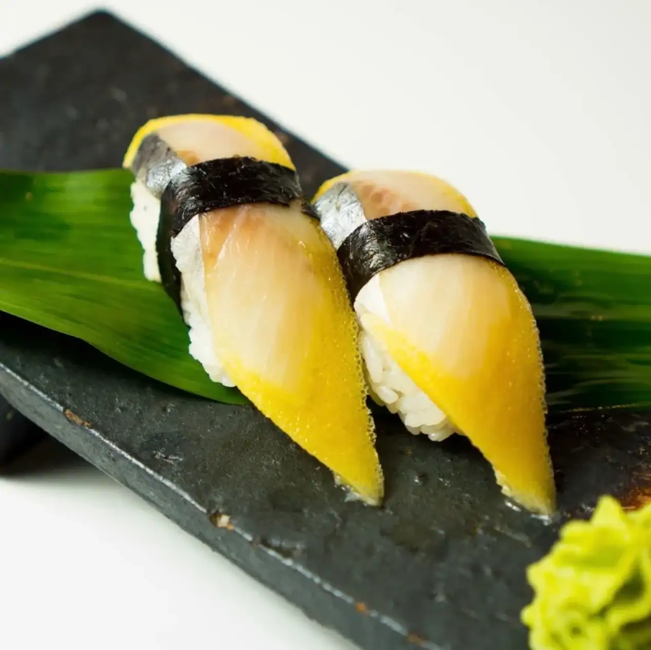 Sushi cá trích ép trứng(2viên) - 32.000 ₫ tại Yoko Sushi - Ẩm Thực Nhật Bản - Đường Số 73