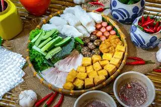 Hình ảnh Bún đậu thập cẩm 2 người + 2 ly trà tắc