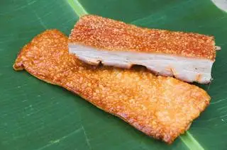 Ba rọi quay - 1kg - 406.000 ₫ tại Xích Ký - Bánh Mì & Bánh Hỏi Heo Quay - Huỳnh Văn Bánh