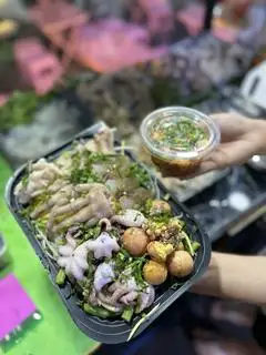 Chân gà rút xương sốt Thái - 99.000 ₫ tại Tiệm Trà Sốt Thái Nhà Tí - Chung Cư Nguyễn Thiện Thuật