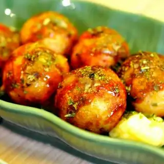 TK-2: Takoyaki phomai/ Takoyaki with chesee - 63.000 ₫ tại Takoika - Con Bạch Tuộc - Hoàng Quốc Việt