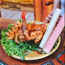 Combo 1 con gà nướng muối ớt+1 ống cơm làm +1 đồ chua,dưa Leo ,rau răm  - 195.000 ₫ tại Gà Nướng Muối Ớt 97 - Ung Văn Khiêm