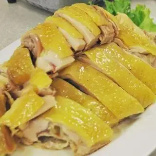 Hình ảnh Gà Luộc Nửa Con