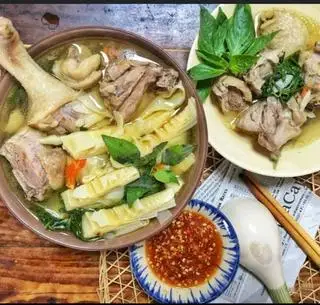 Hình ảnh Lẩu măng vịt