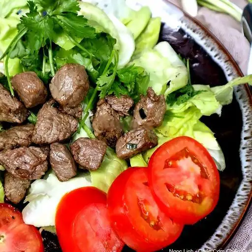 Bò rau salad - 55.000 ₫ tại Ngọc Linh - Quán Cơm Chiên - Phan Văn Trường