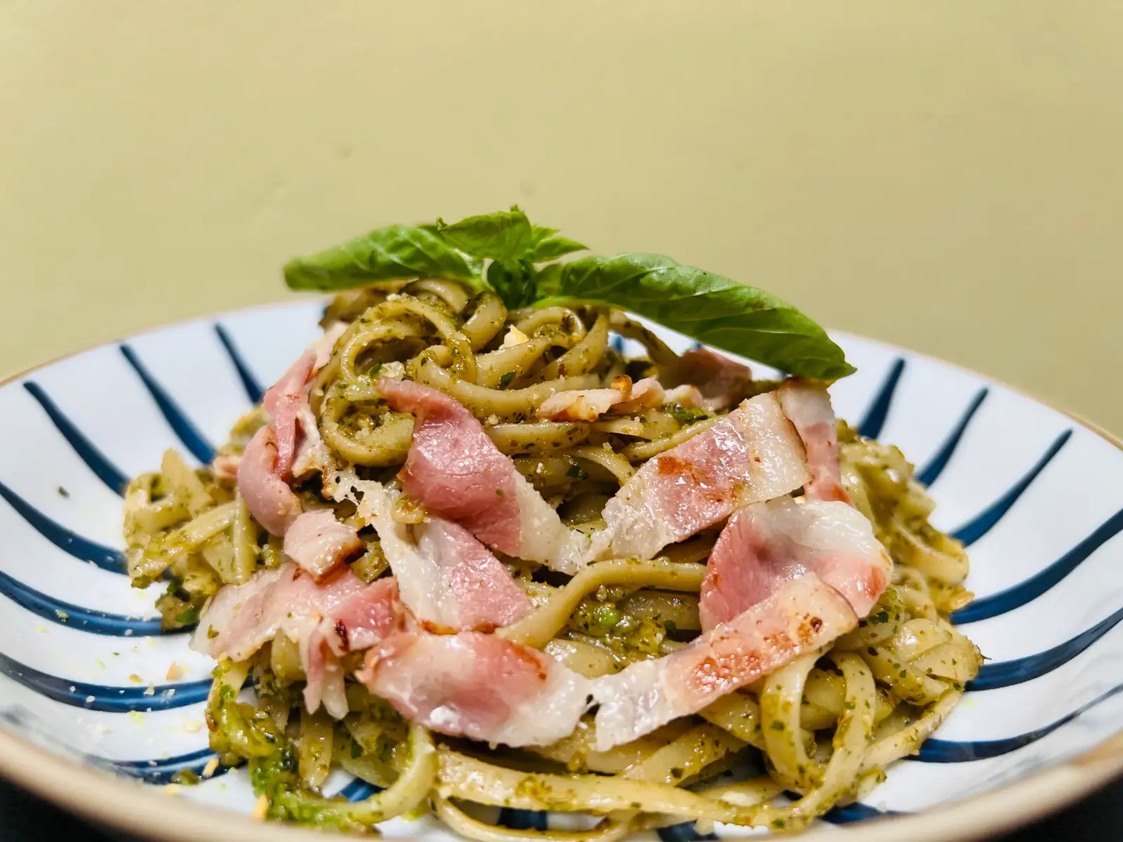 Hình ảnh Mỳ Y Pesto Bacon