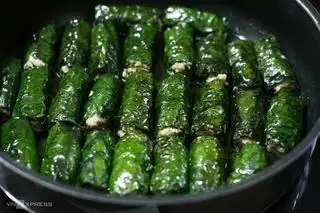 Hình ảnh Cơm chả lá lốt