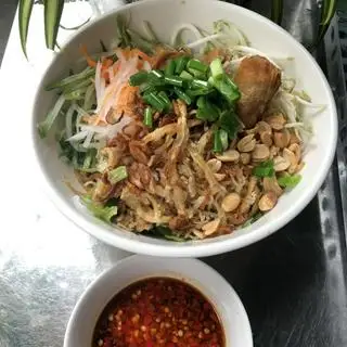 Bún bì chả giò - 45.000 ₫ tại Bún Xào Chay - Lê Trực