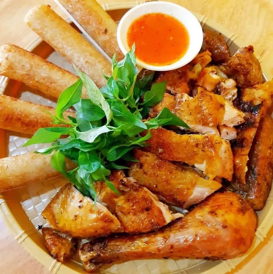 Combo 1 Gà Nướng Lu + 2 Cơm lam - 260.000 ₫ tại Gà Nướng Lu A Sơn - Cách Mạng Tháng 8
