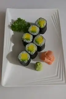 Sushi cuộn bơ - 48.000 ₫ tại Sushi Phước - Bùi Thị Xuân