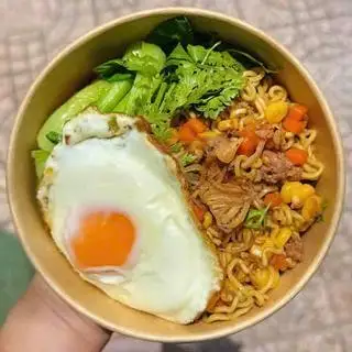 Hình ảnh Mì trộn indomie bò trứng