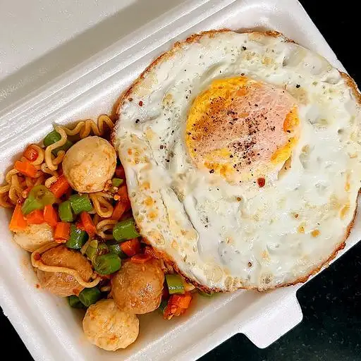 Hình ảnh Mì Trộn Rau Củ - Cá - Bò Viên - Trứng
