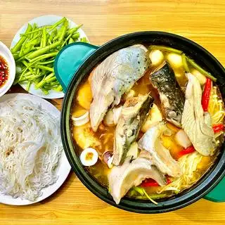 LẨU ĐẶC BIỆT - 235.000 ₫ tại Bà Như - Lẩu Thái Hải Sản & Đầu Cá Hồi - Âu Dương Lân