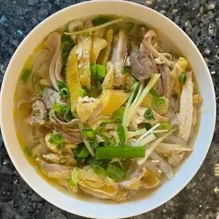 Hình ảnh Phở gà lẫn