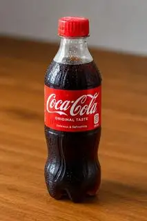 Coca-Cola / 可口可樂 / Coke - 30.000 ₫ tại Hello - Mì Bò & Lẩu Đài Loan - Tôn Thất Tùng