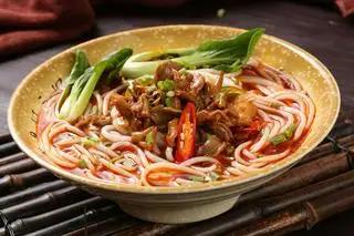 泡椒鸡杂面 Mì lòng gà xào ớt ngâm - 158.000 ₫ tại PANGDUN Chinafood - Võ Duy Ninh
