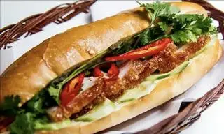 Hình ảnh Bánh mì heo quay