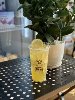 Hình ảnh Trà chanh vàng giã tay 