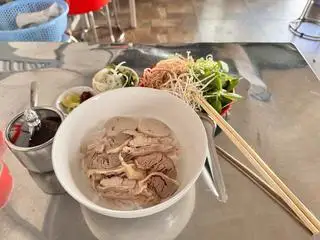 Hình ảnh Bún bò nạm chả
