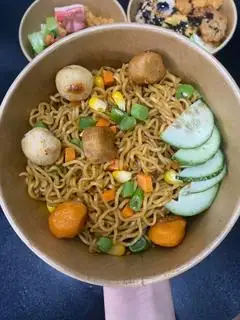 Hình ảnh Mì Trộn Indomie Rau Củ +Topping Viên