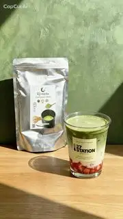 Hình ảnh Matcha latte dâu - Uji (M)