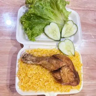 Hình ảnh Cơm đùi gà xối mỡ