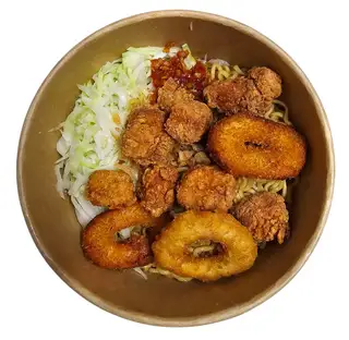 Mì trộn gà chiên  - 64.000 ₫ tại HTV Quán - Tokbokki, Mì Trộn & Gà Rán - Tôn Đản
