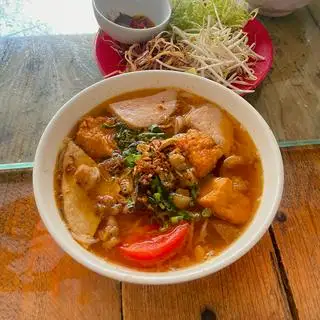 Bún riêu bình dân ( quán bán 32k) - 52.000 ₫ tại Bún Riêu Cua 3 Trạng - Đường 339