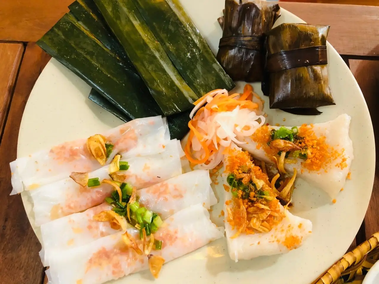 Bánh ứơt tôm chấy - 47.000 ₫ tại Bánh Bèo Thanh Nga - Nơ Trang Long