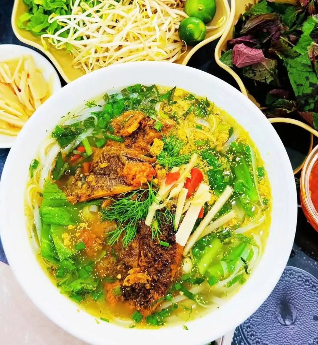 Bánh đa rô đồng đặc biệt - 75.000 ₫ tại Khôi 168 - Bún Cá & Canh Cá Rô Đồng Quỳnh Côi Thái Bình - Tây Hòa