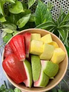 Trái cây mix ( mận ,ổi , xoài ) - 55.000 ₫ tại K&K Fruity - Trái Cây Tươi Cắt Sẵn - Đường 18