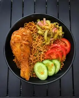 Hình ảnh Mì trộn gà giòn