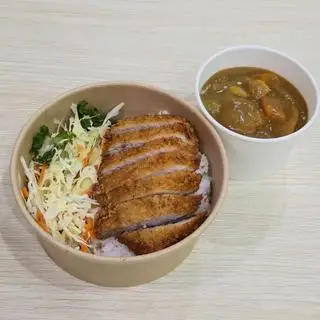 Hình ảnh Cơm cà ri thăn lợn chiên xù