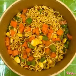 Hình ảnh Mì trộn rau củ