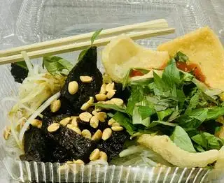 Hình ảnh Gỏi khô bò