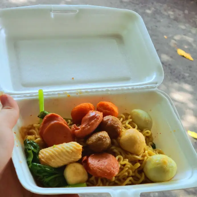 Mì trộn thập cẩm - 48.000 ₫ tại Cá Viên Chiên & Mì Trộn Indomie - Phạm Thế Hiển