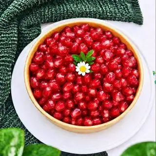 Hình ảnh Lựu đỏ Tú Xuyên 350g