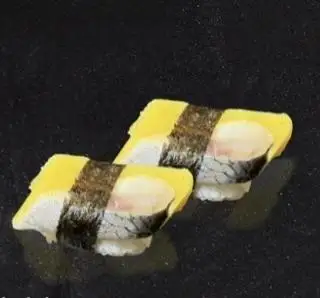 Hình ảnh Nigiri cá trích ép trứng