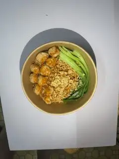 Hình ảnh Mì trộn cá viên